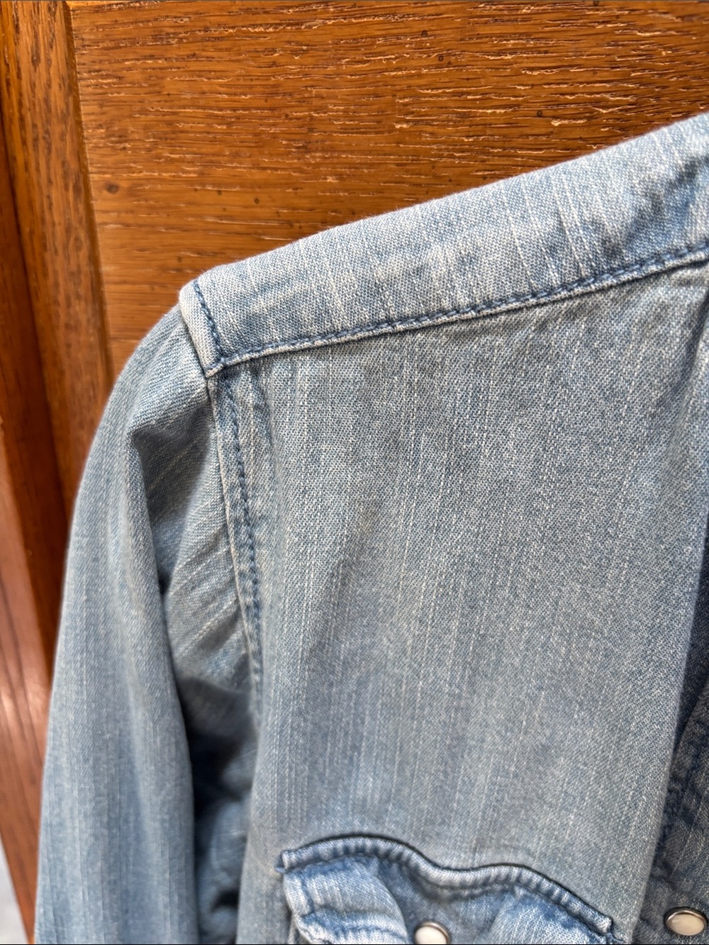 H&M Light Blue Denim Button-Up Jacket - Picture 5 of 6